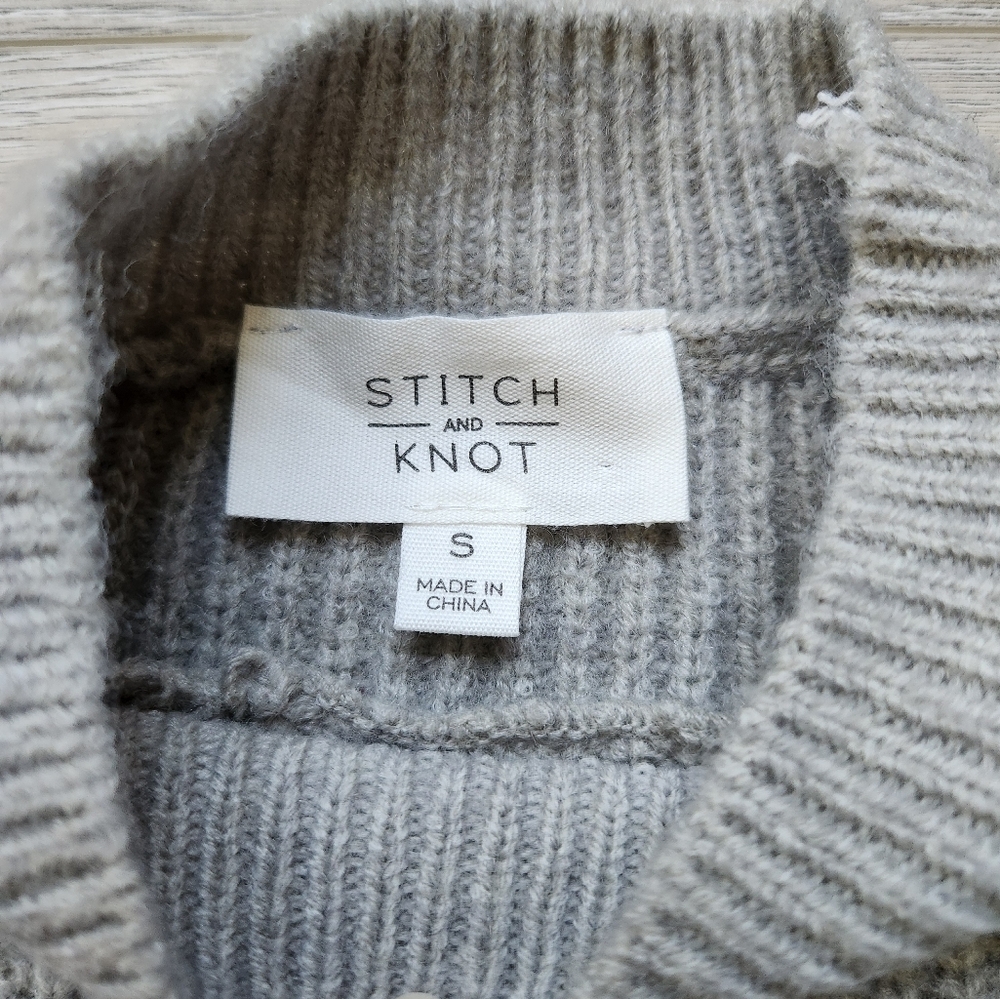 Stitch and Knot Gray Sweater Womens Small Long Sleeves Cozy Pleated Nwt - Picture 5 of 8